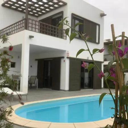 Modern With Sea Views Vila Costa Teguise